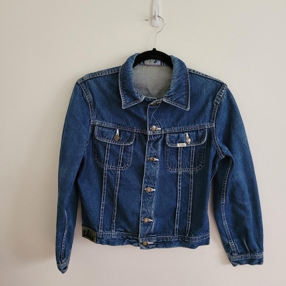 3/$30 VINTAGE 90s Lois Medium Wash Blue Jean Jacket